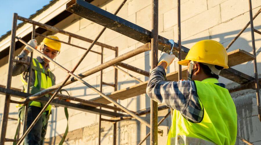 Professional residential roofers in Mason, OH